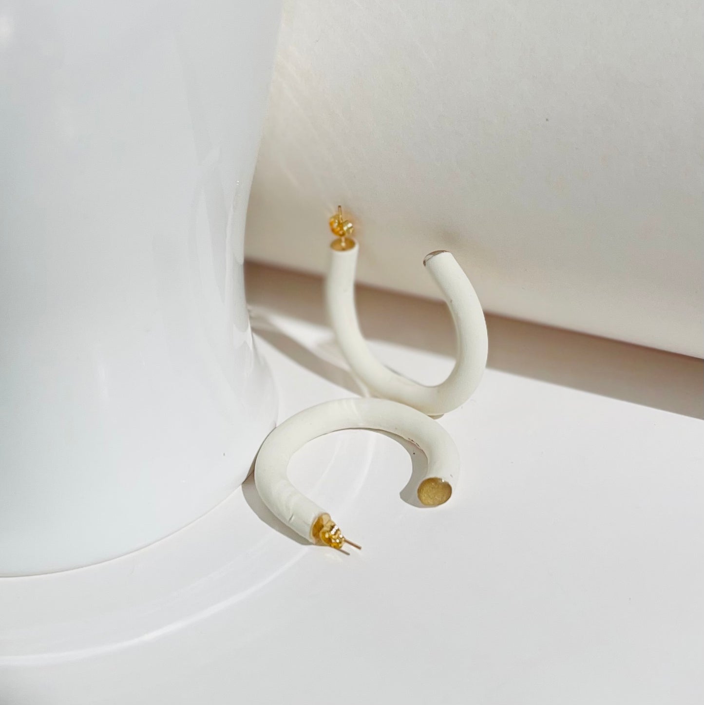 Earthy Hoops - Handcrafted polymer clay earrings that blend style and comfort. These lightweight hoops offer natural elegance and are perfect for any outfit.