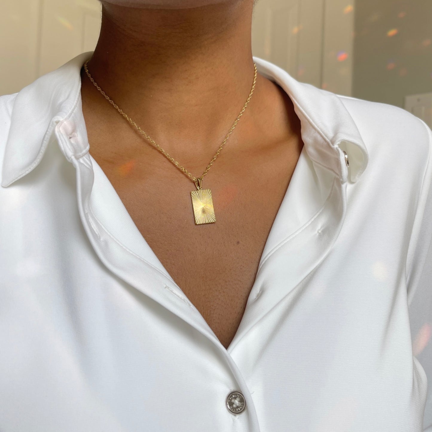 Timeless 18k gold Minimalistic Necklace