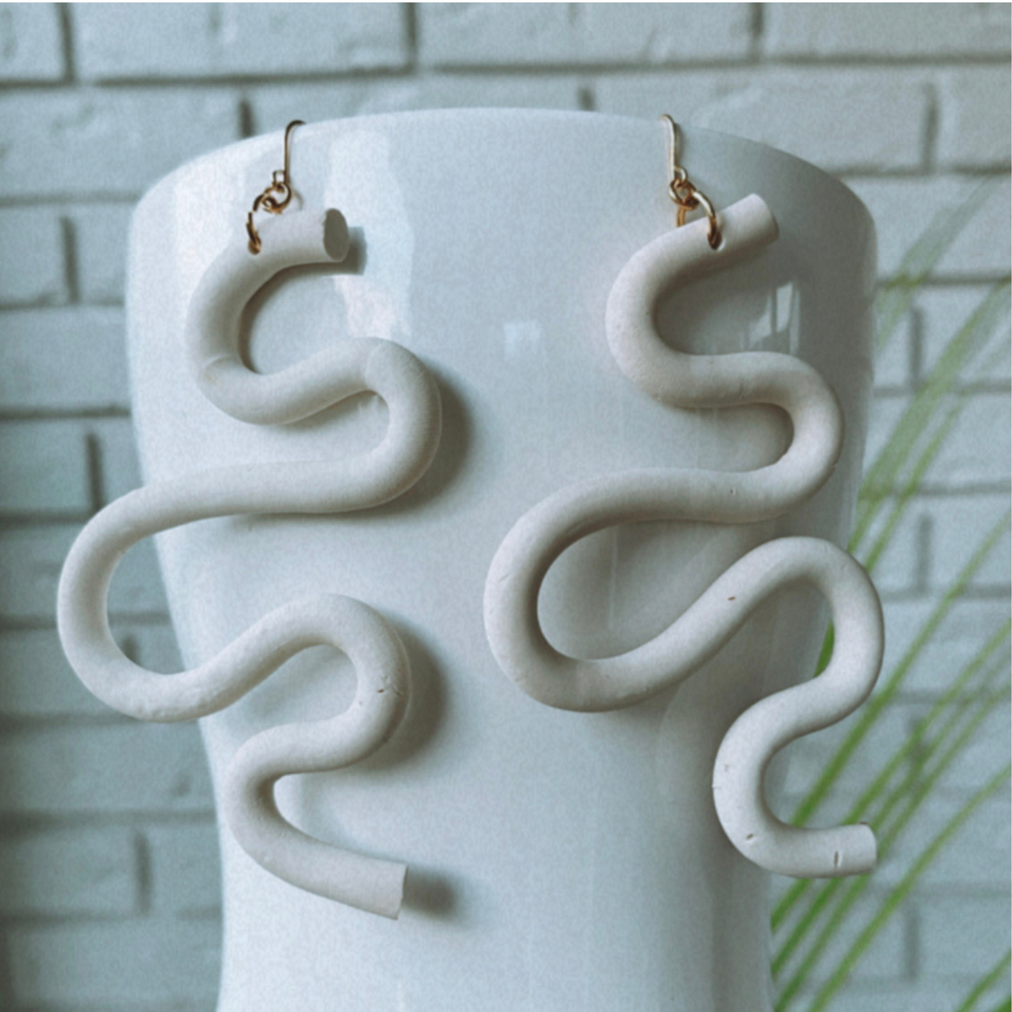 SELENE Swiggle Earrings