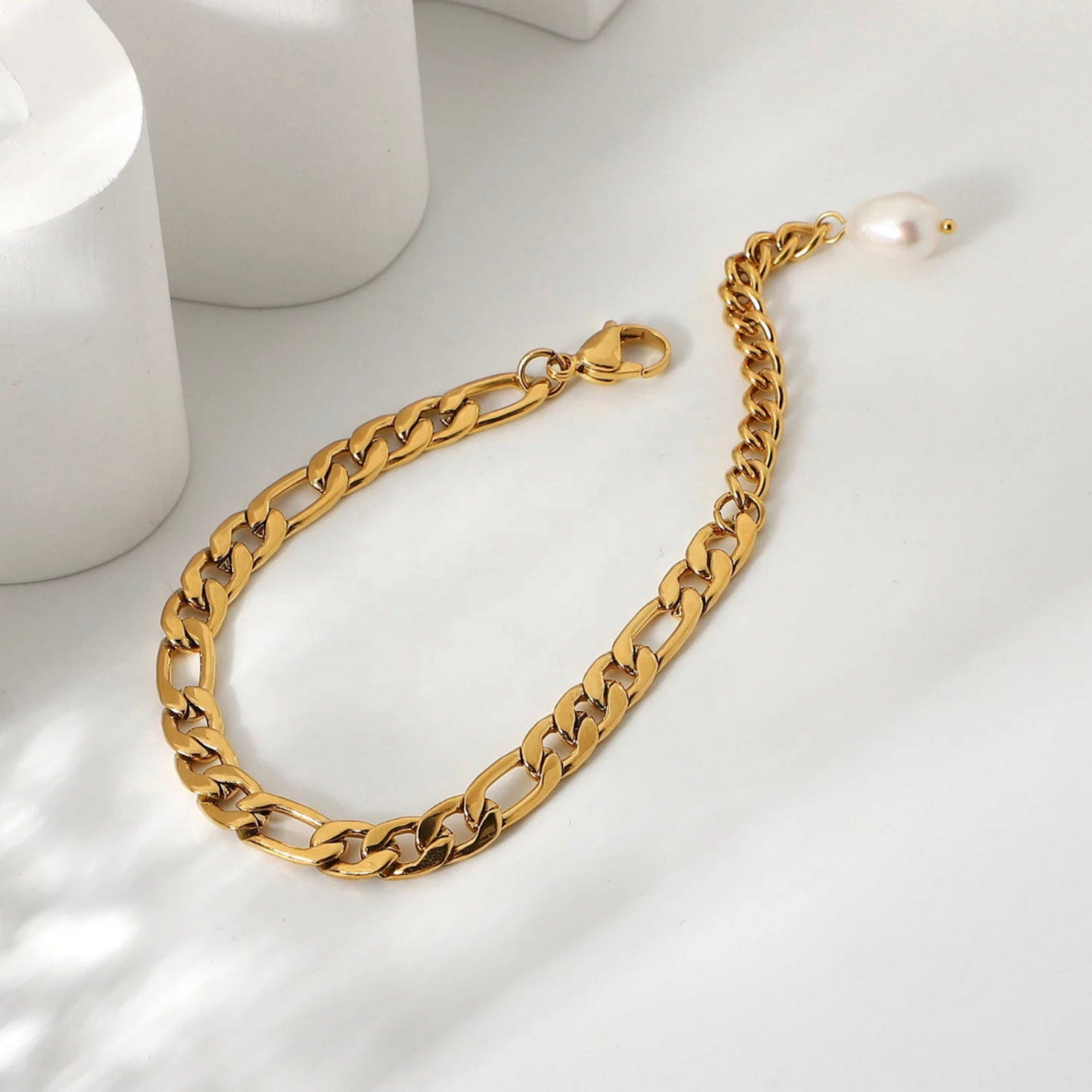 Nova 18k gold bracelet